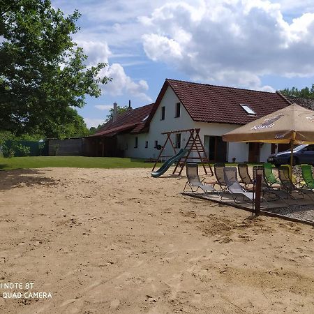 Dvory nad Luznici Apartmany Natalie מראה חיצוני תמונה