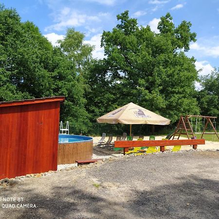 Dvory nad Luznici Apartmany Natalie מראה חיצוני תמונה