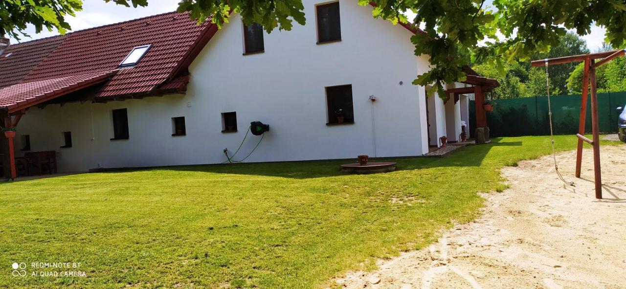 Dvory nad Luznici Apartmany Natalie מראה חיצוני תמונה