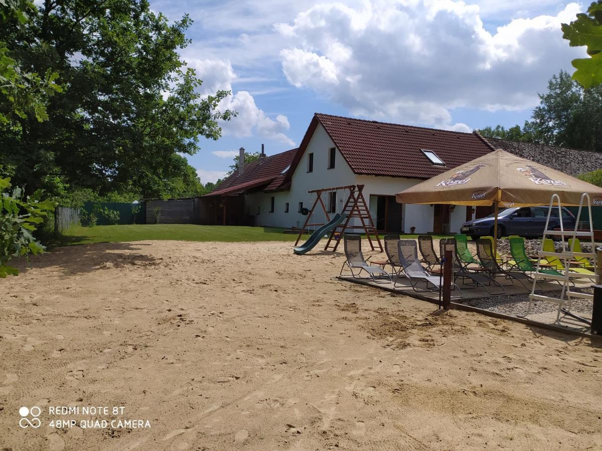 Dvory nad Luznici Apartmany Natalie מראה חיצוני תמונה