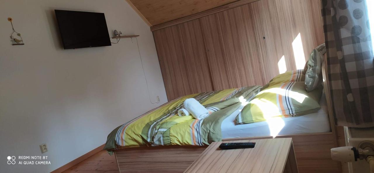 Dvory nad Luznici Apartmany Natalie מראה חיצוני תמונה