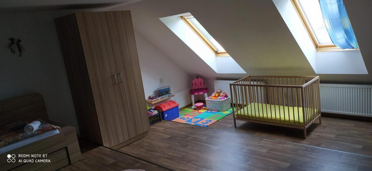 Dvory nad Luznici Apartmany Natalie מראה חיצוני תמונה